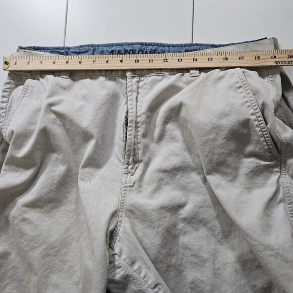 Shorts Mens W 40 Lot of 3 Beige Gray Pockets Chino Cargo Golf Outdoor Athleisure - Picture 3 of 16